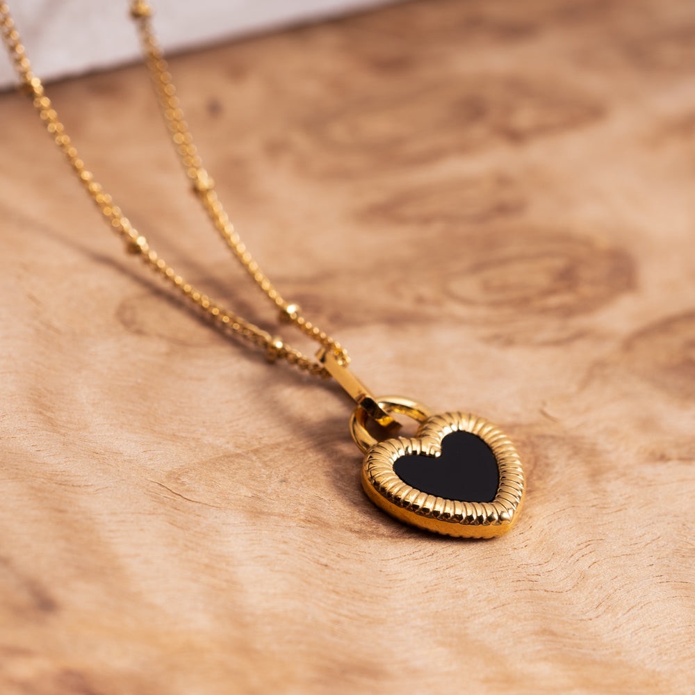 Elegant Black & White Mother-Of-Pearl Double-Sided Heart Pendant Necklace - Picture 7 of 7